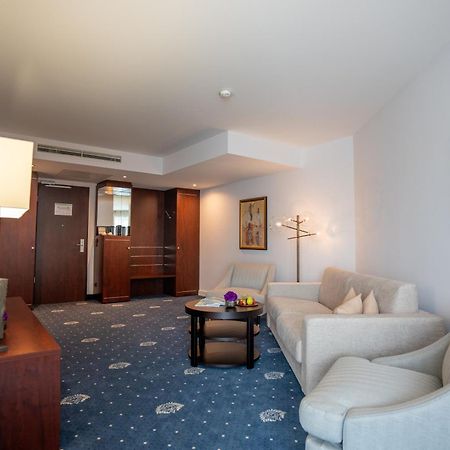 Hotel Vier Jahreszeiten סטארנברג מראה חיצוני תמונה