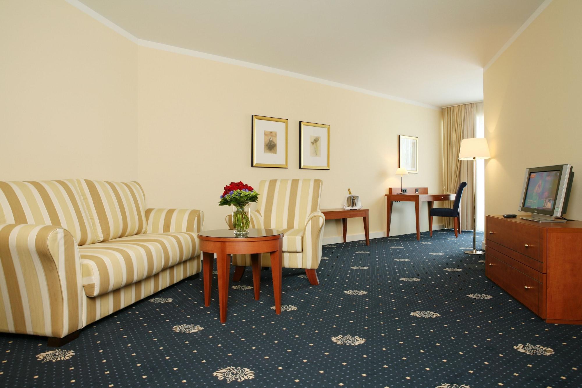Hotel Vier Jahreszeiten סטארנברג מראה חיצוני תמונה