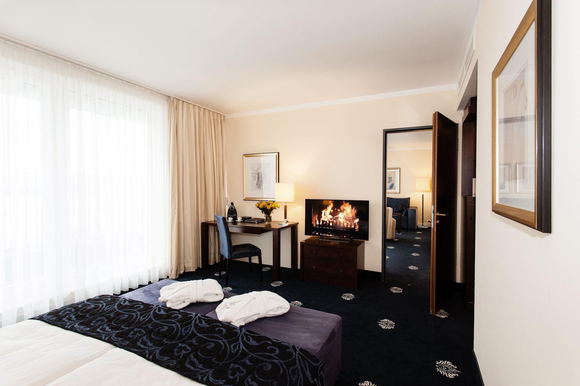 Hotel Vier Jahreszeiten סטארנברג מראה חיצוני תמונה